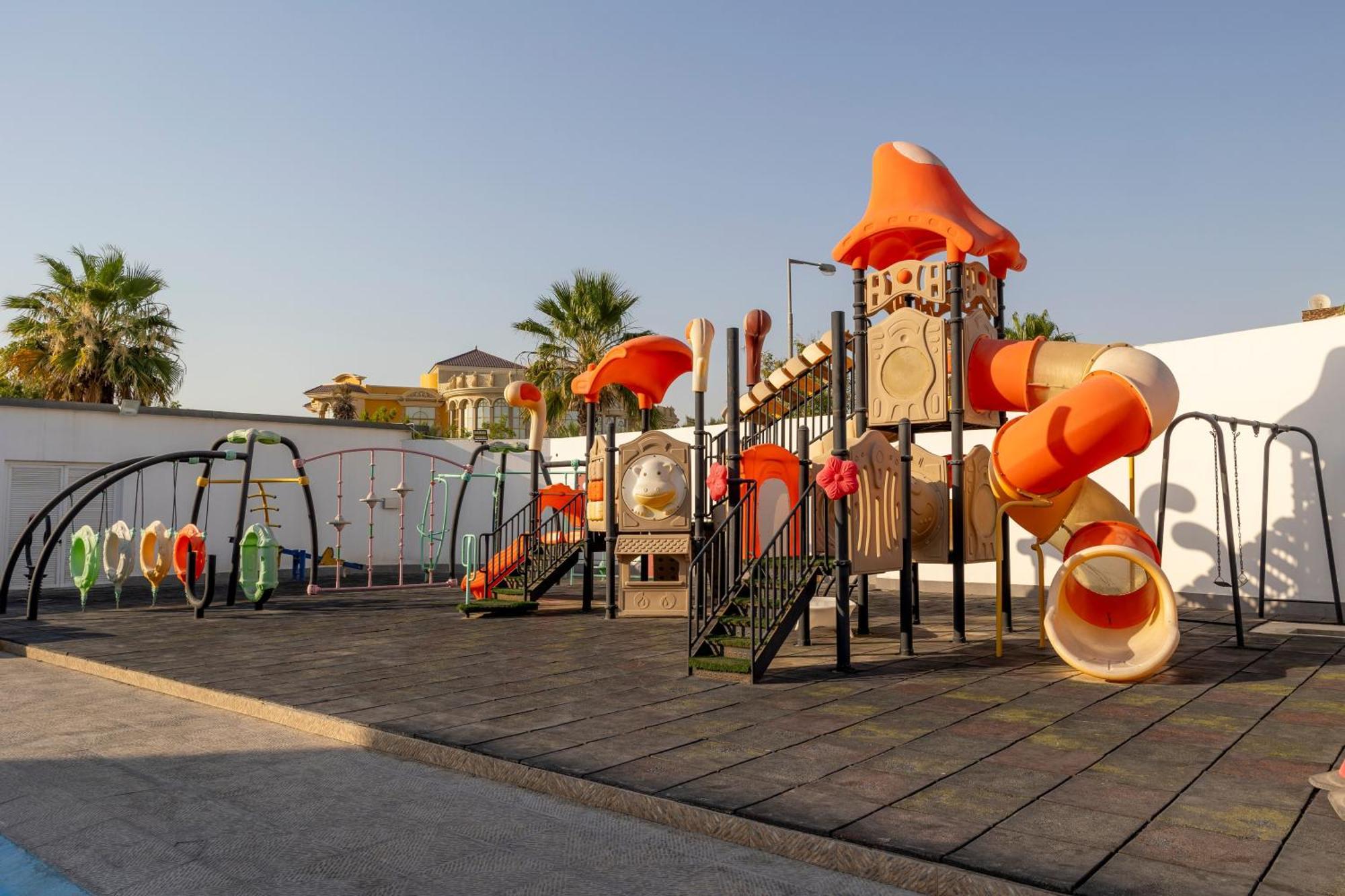 Nordic Resort Manama Exteriör bild